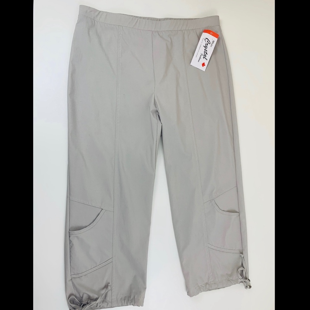 NWT Crystal Fashions Beige Capris